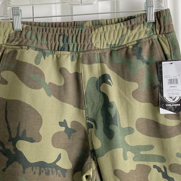 Volcom Men's Vamo elastic waist camouflage shorts NWT size Small - Picture 3 of 7